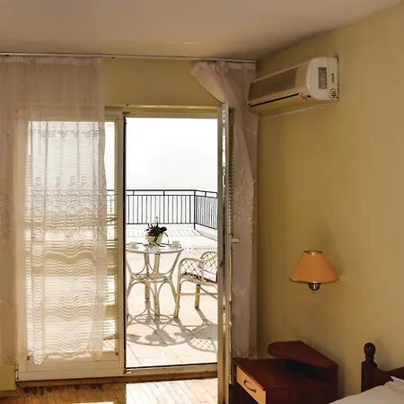 One-bedroom In * Warna